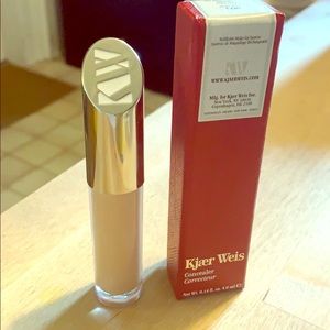 Kjaer Weis Invisible Touch Concealer